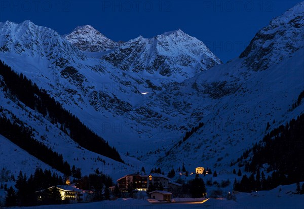 Pitz Valley at night