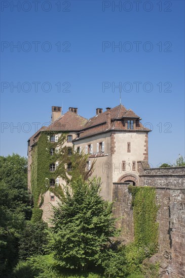 Luetzelstein Castle