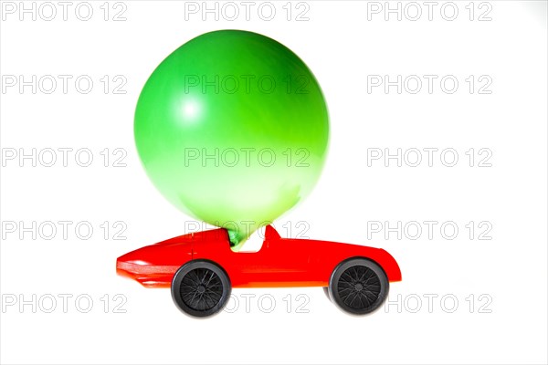 Toy car with a 'balloon-drive'