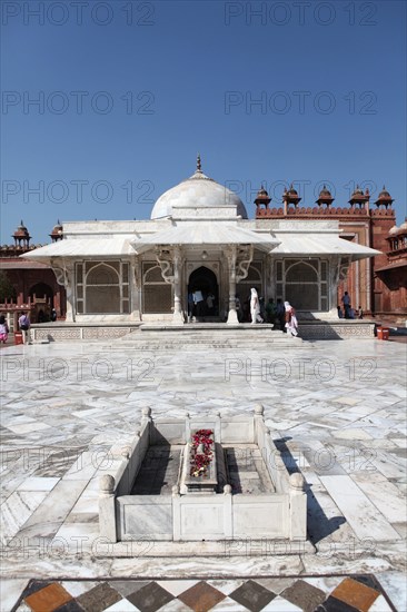 Grave of Shaikh Alauddin Chisti