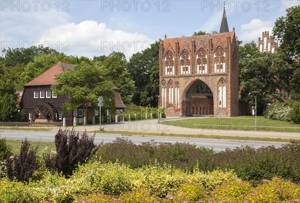 Stargarder Tor and 'ZurÂ Lohmuehle' restaurant