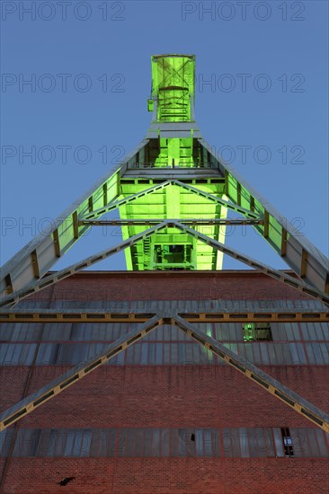 Headframe over mine shaft No. 7