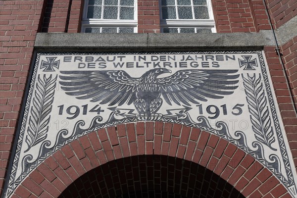 German inscription 'erbaut in den Jahren des Weltkrieges 1914-1915'