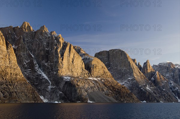 Evening light on the mountain scenery of Ofjord