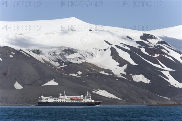 MS National Geographic Explorer