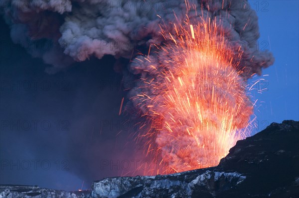 Powerful eruption of Eyjafjallajoekull volcano