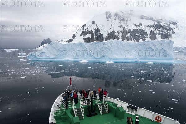 Expedition cruise ship