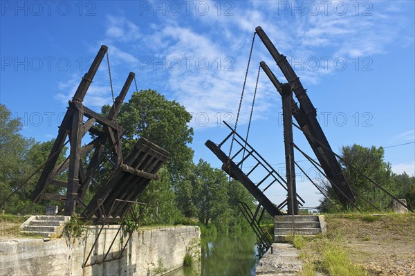 Pont Van Gogh