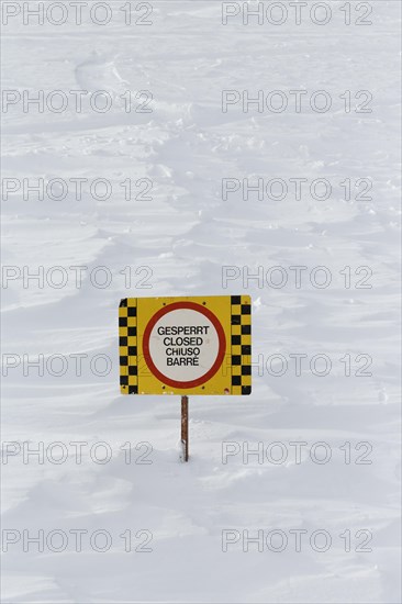 Closed sign in a ski resort