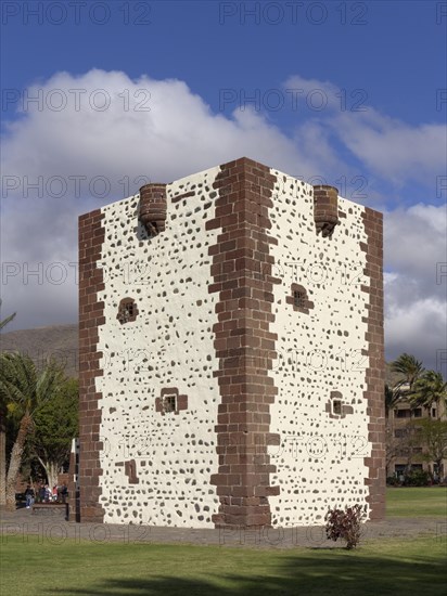 Torre del Conde tower