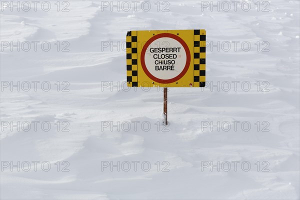 Closed sign in a ski resort