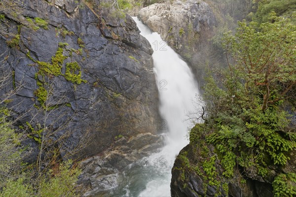 Sutuven waterfall