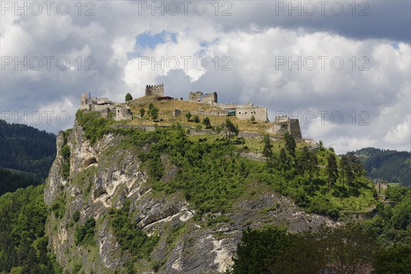 Ruins of Burg Griffen Castle