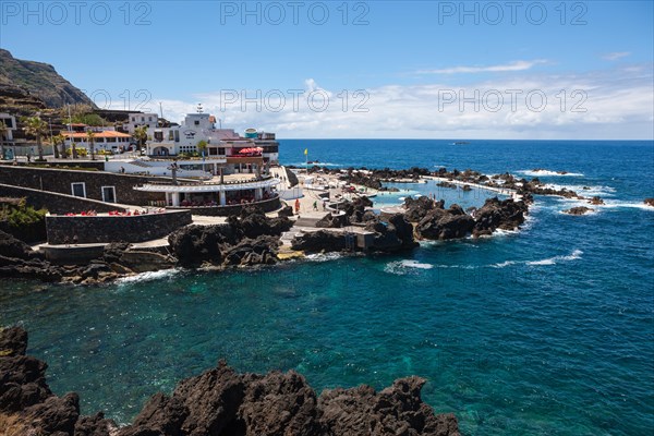 Seawater pool