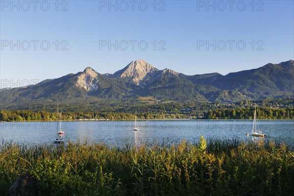 Lake Faak and Mittagskogel Mountain