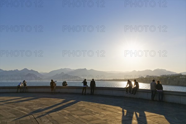 Evening atmosphere with view of the Taurus mountains
