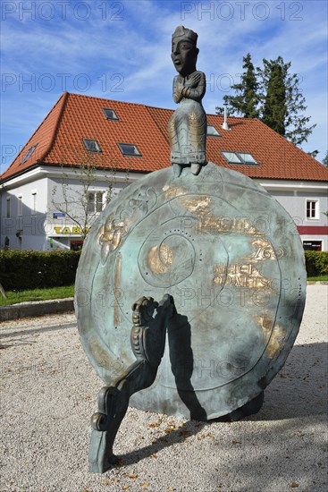 Bronze sculpture of Tassilo III