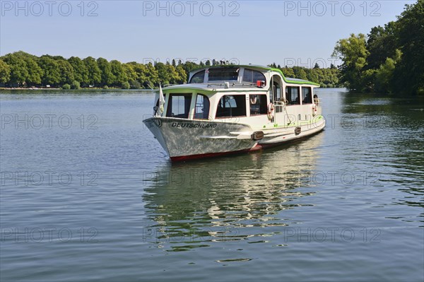 Tourist boat on the Maschsee