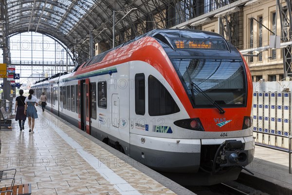 A regional train of the RMV pulling into the main station