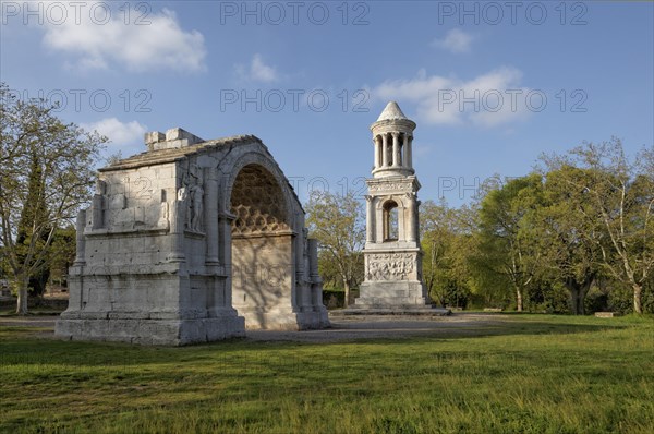 Roman triumphal arch and mausoleum on Via Domitiana