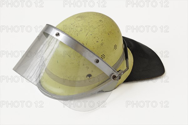 Fireman's helmet with a protective face shield