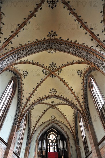 Vaulted ceiling with the altar in Guestrow Cathedral