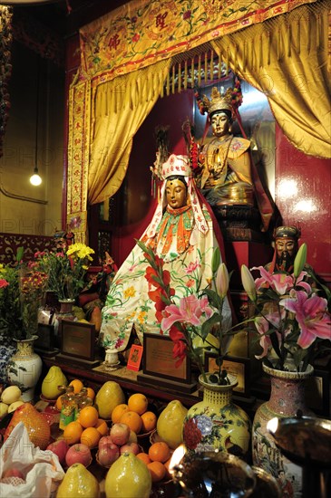 Altar in a Chinese temple in the Sheung Wan quarter