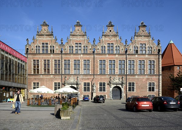 Facade of the Great Armory in Coal Market square