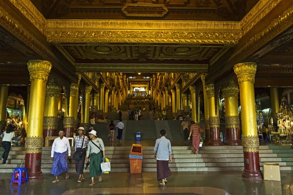 Entrance to Shwedagon Pagoda
