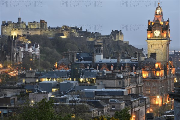 View of the historic centre from Calton Hill with Edinburgh Castle