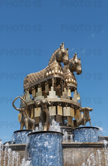 Fountain by architect David Gogichaishvili with copies of statues found at Kolkhida excavations