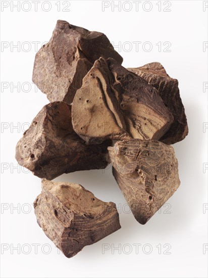Raw cocoa liquor pieces