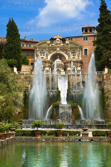 The water jets of the Organ fountain