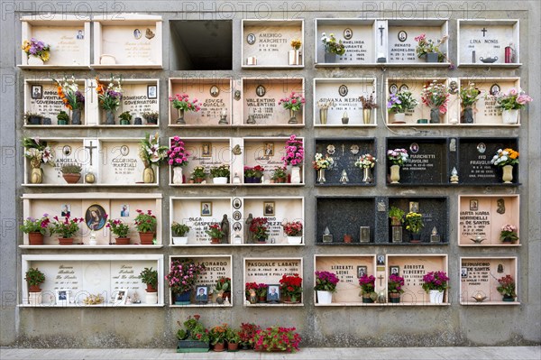 Graves in the columbarium for above ground burials