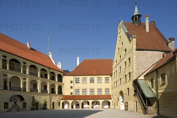 Courtyard with Duernitztrakt