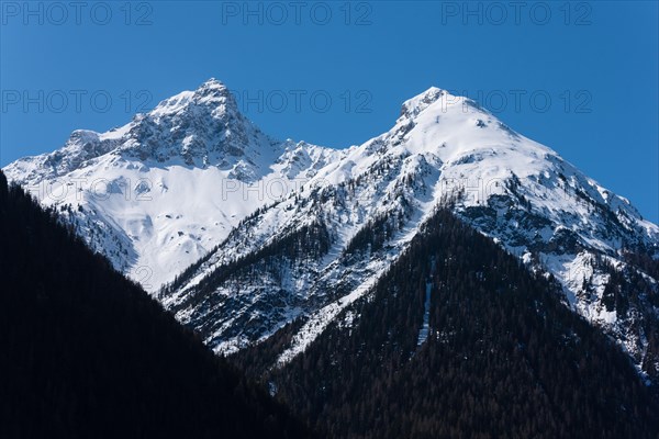 Peaks Piz S-chalambert Dadaint and Piz S-chalambert Dadora