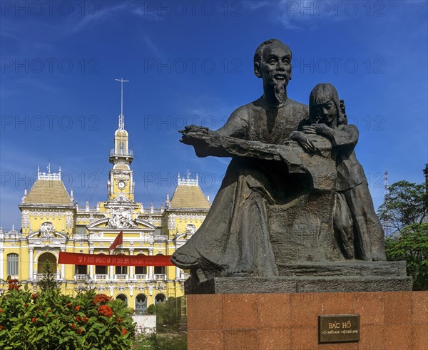 Statue of Ho Chi Minh or 'Uncle Ho' with a child