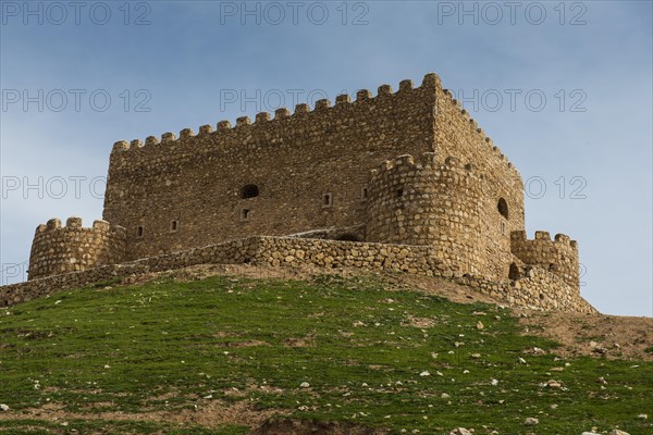 Khanzad Castle