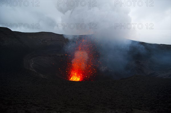 Volcanic eruption of Mount Yasur volcano