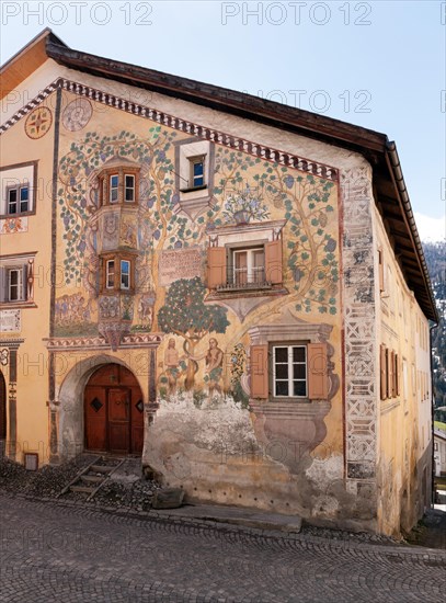 Adam and Eve House in Ardez