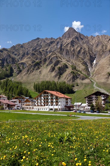 View of the village of Samnaun with Mt Piz Ot