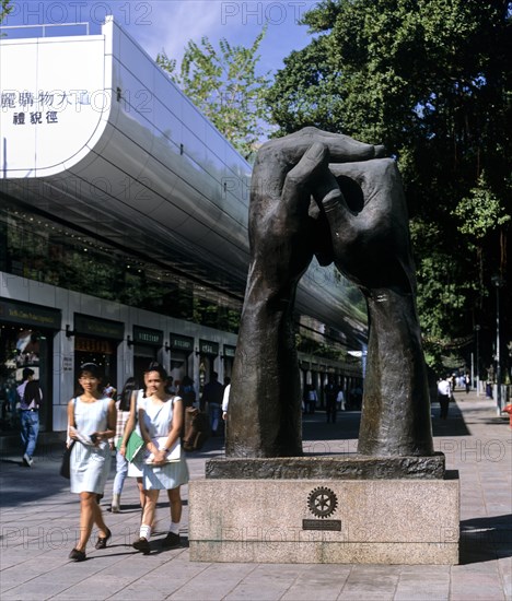 Hands sculpture