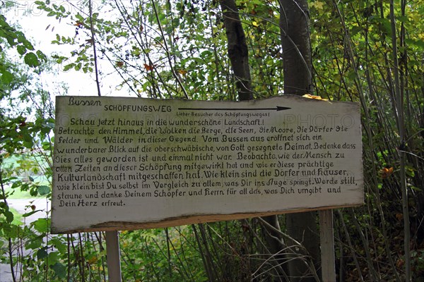 Information board about Schoepfungsweg walking trail