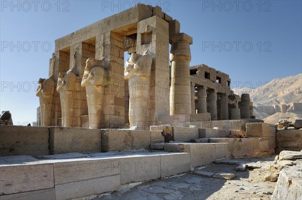 Facade with columns and Osiris statues in front of the Ramesseum