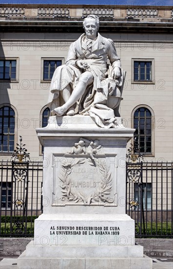 Statue of Alexander von Humboldt in front of the Humboldt University