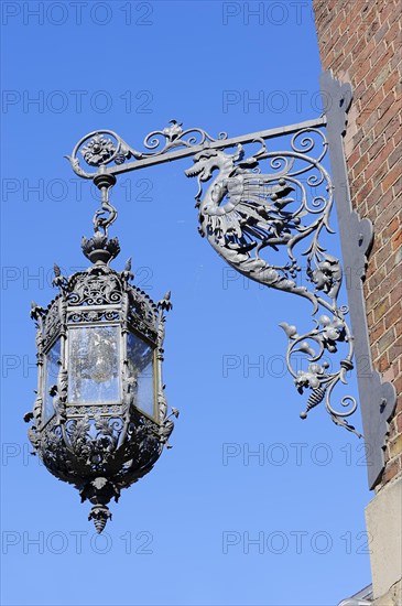 Street lamp