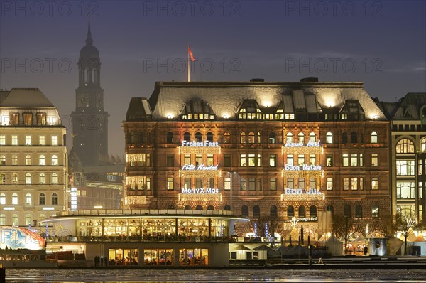 Hamburger Hof with Christmas lights