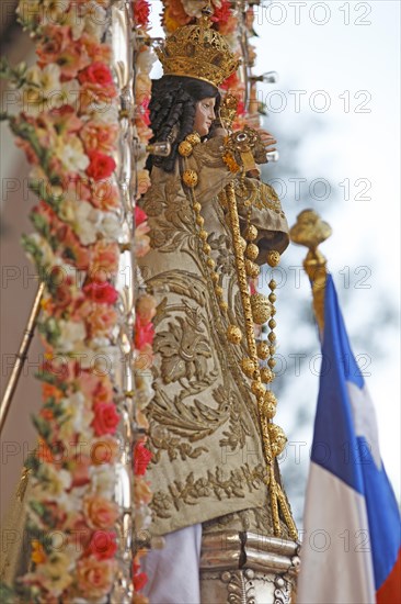 Statue of the Virgen del Rosario