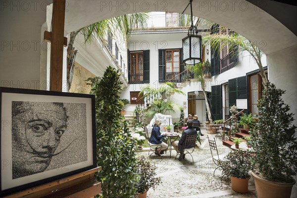 Courtyard with a café