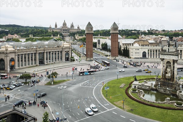 Plaça d'Espanya and trade fair grounds